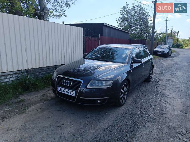 Седан Audi A6 2004 в 
