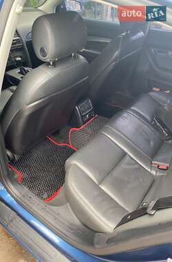 Седан Audi A6 2004 в 