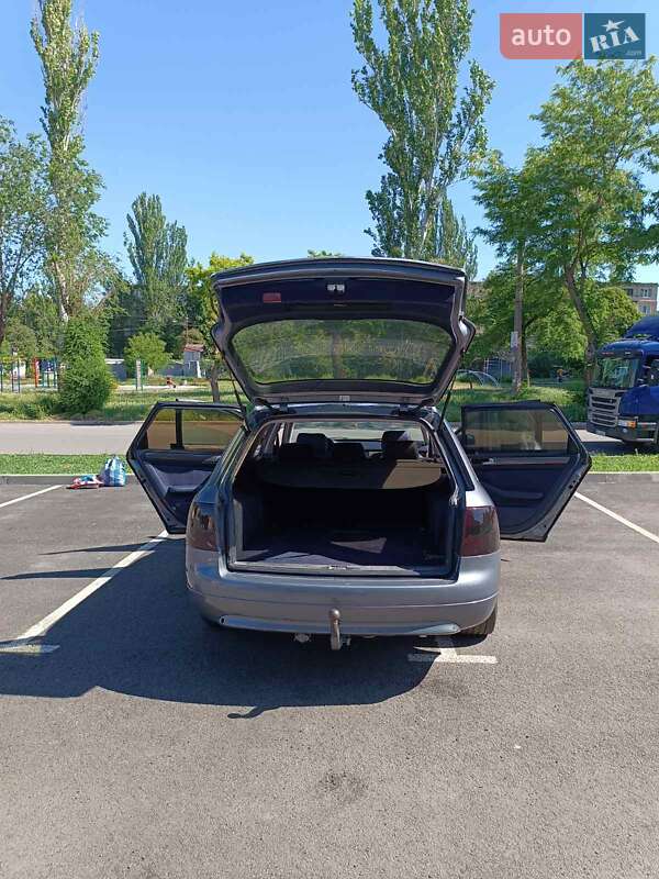 Универсал Audi A6 1999 в Кривом Роге
