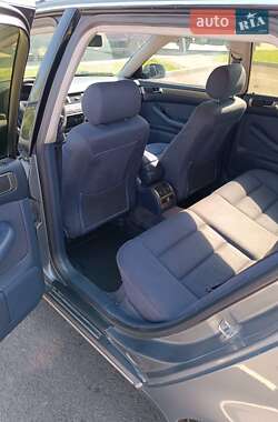 Универсал Audi A6 1999 в 