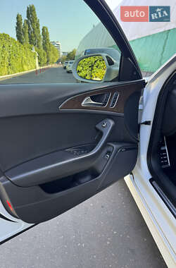 Седан Audi A6 2015 в 