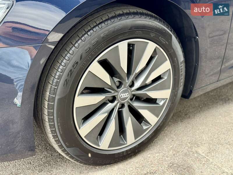 Универсал Audi A6 2019 в Киеве