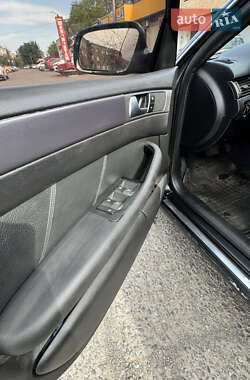 Седан Audi A6 2002 в 