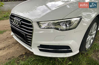 Седан Audi A6 2015 в 
