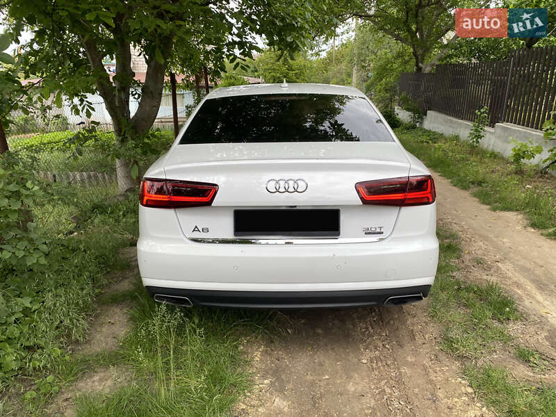 Седан Audi A6 2015 в Николаеве