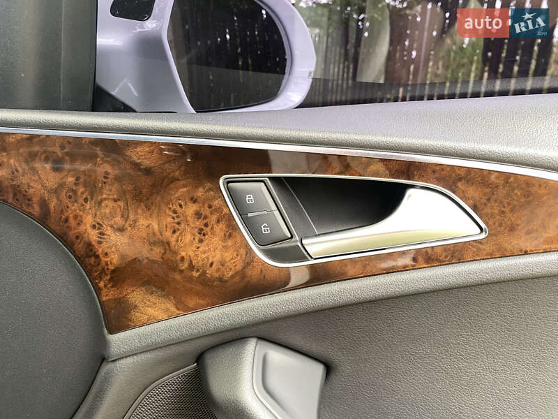 Седан Audi A6 2015 в Николаеве