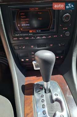 Универсал Audi A6 2004 в 