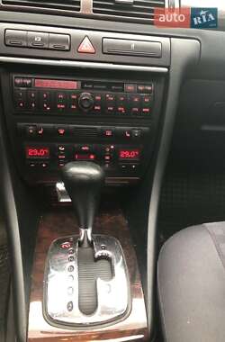 Седан Audi A6 1998 в 
