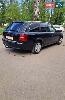 Универсал Audi A6 2004 в 