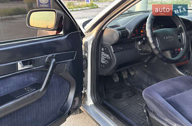 Седан Audi A6 1995 в 