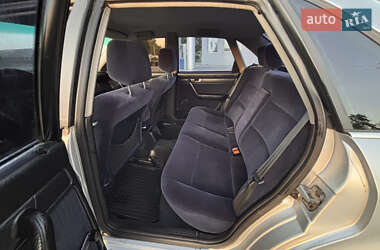 Седан Audi A6 1995 в 