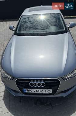 Седан Audi A6 2013 в 