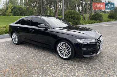 Седан Audi A6 2015 в 
