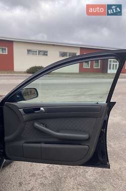 Седан Audi A6 2002 в 