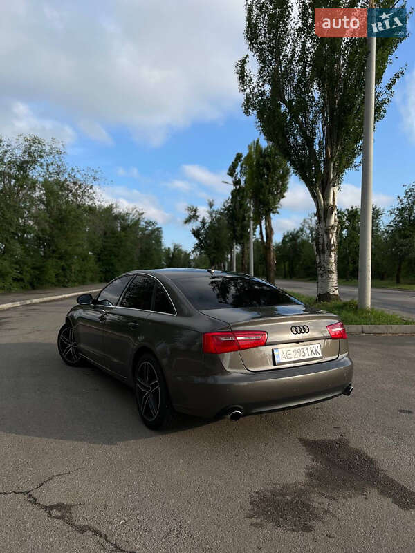 Седан Audi A6 2011 в Кривом Роге