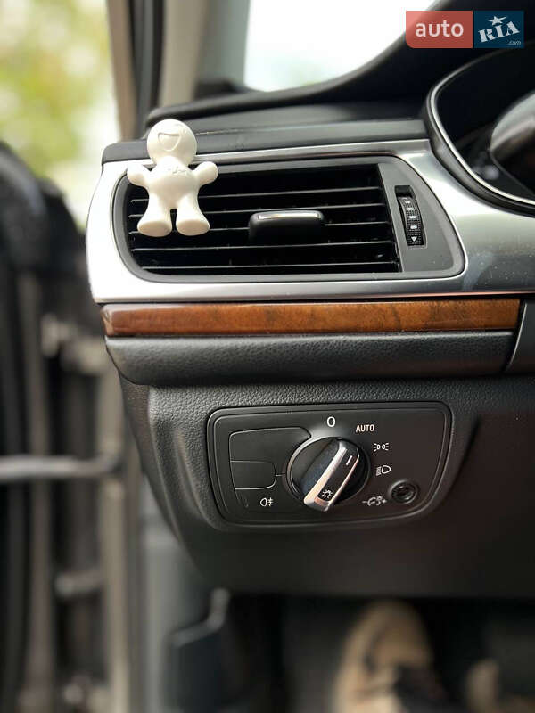 Седан Audi A6 2011 в Кривом Роге