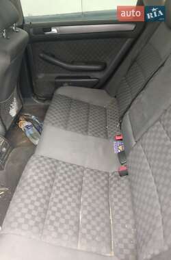 Универсал Audi A6 2002 в 