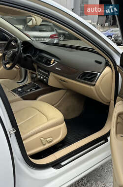 Седан Audi A6 2012 в 