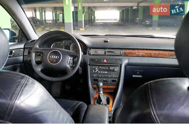 Седан Audi A6 2001 в 