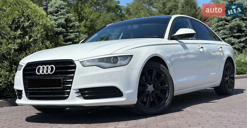 Седан Audi A6 2014 в 