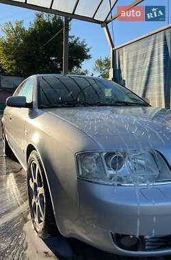 Седан Audi A6 2004 в 