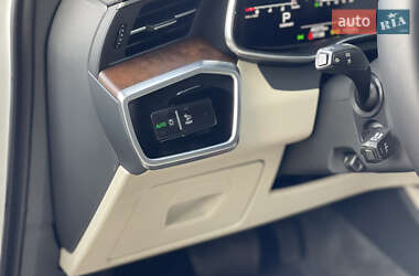 Седан Audi A6 2021 в 