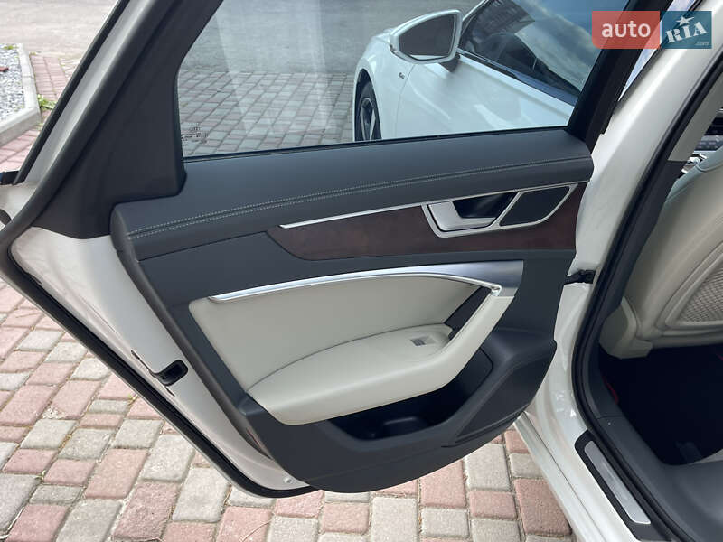 Седан Audi A6 2021 в Ровно