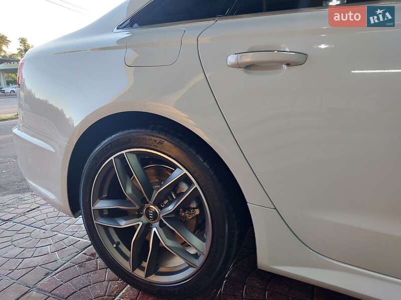 Седан Audi A6 2016 в Сумах