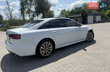 Седан Audi A6 2016 в 