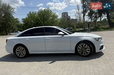 Седан Audi A6 2016 в 