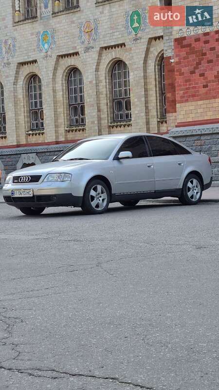 Седан Audi A6 2001 в 