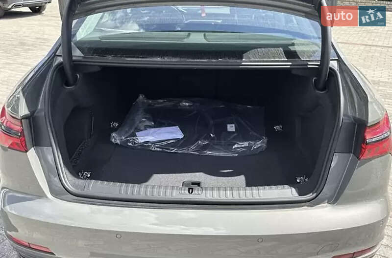 Седан Audi A6 2024 в Киеве