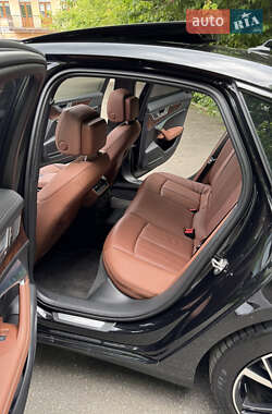 Седан Audi A6 2019 в 