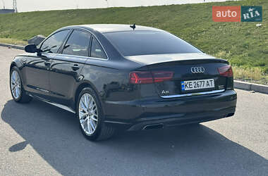 Седан Audi A6 2015 в 
