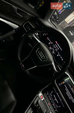 Седан Audi A6 2021 в 