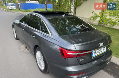 Седан Audi A6 2019 в 