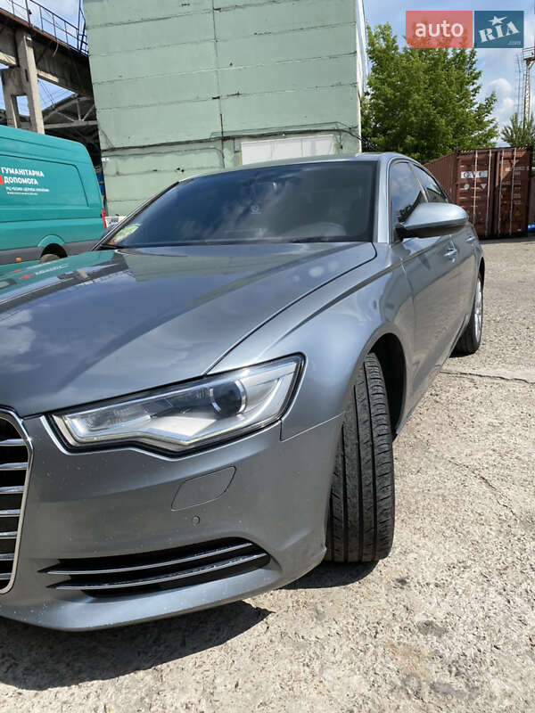 Седан Audi A6 2012 в Киеве