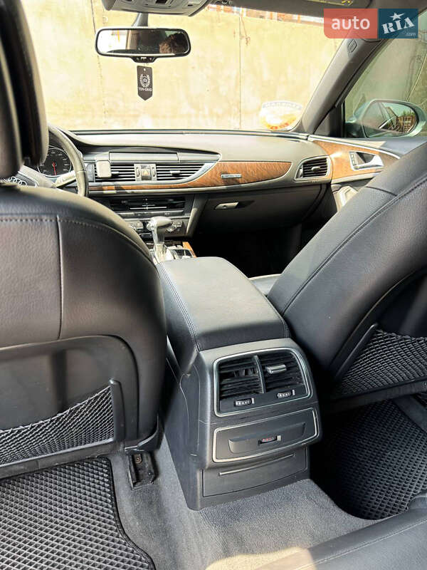 Седан Audi A6 2012 в Киеве