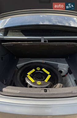 Седан Audi A6 2012 в 
