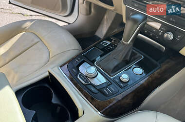 Седан Audi A6 2015 в 