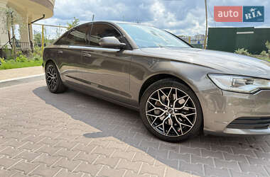 Седан Audi A6 2011 в 