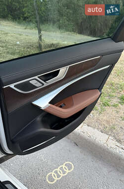Седан Audi A6 2020 в 