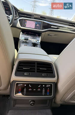 Седан Audi A6 2019 в 
