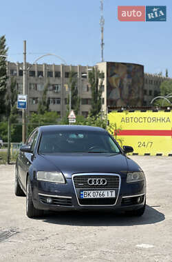 Седан Audi A6 2004 в 