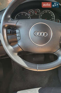 Седан Audi A6 2003 в 