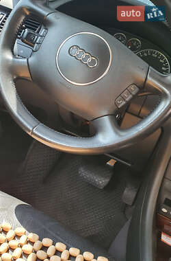 Седан Audi A6 2003 в 