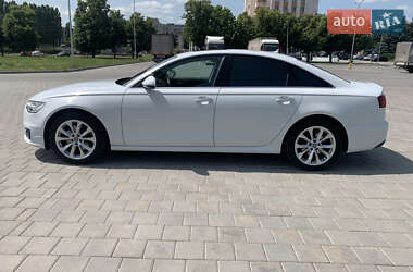 Седан Audi A6 2015 в 