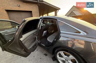 Седан Audi A6 2022 в 