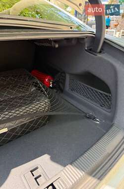 Седан Audi A6 2014 в 