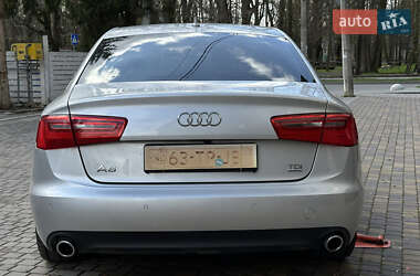 Седан Audi A6 2012 в 